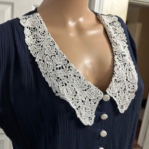 Very attractive dress for work or play.